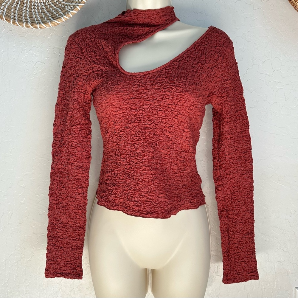 ASTR The Label Asymmetric Cutout Mock Neck Top with Ruched Texture. XS